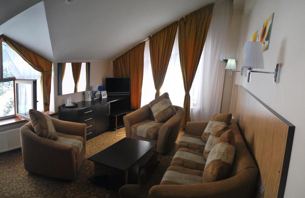 Kapriz Karakol Hotel Room photo