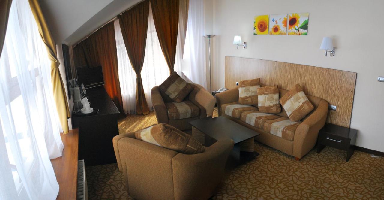 Kapriz Karakol Hotel Room photo