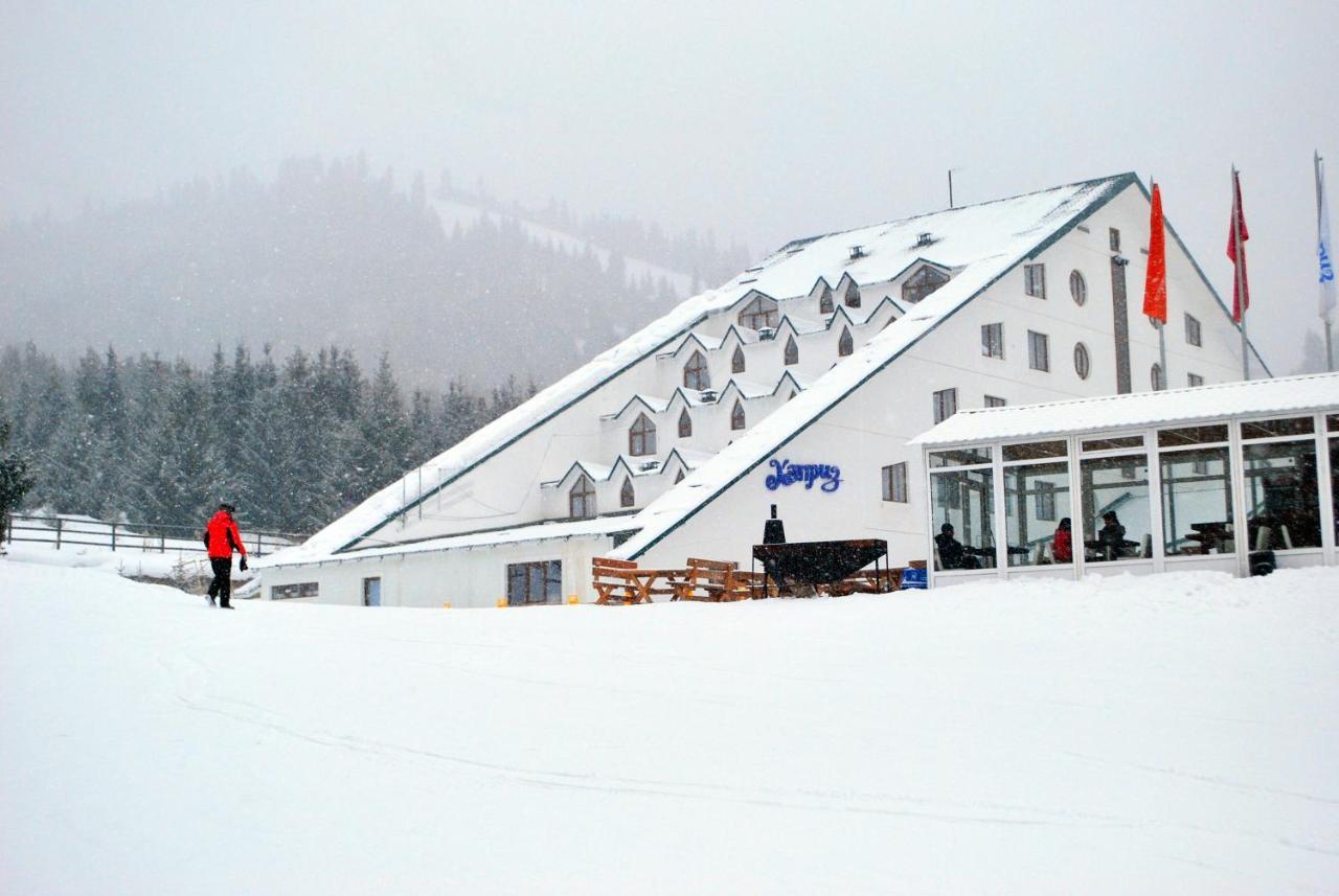 Kapriz Karakol Hotel Exterior photo