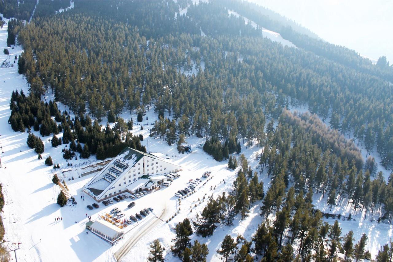 Kapriz Karakol Hotel Exterior photo